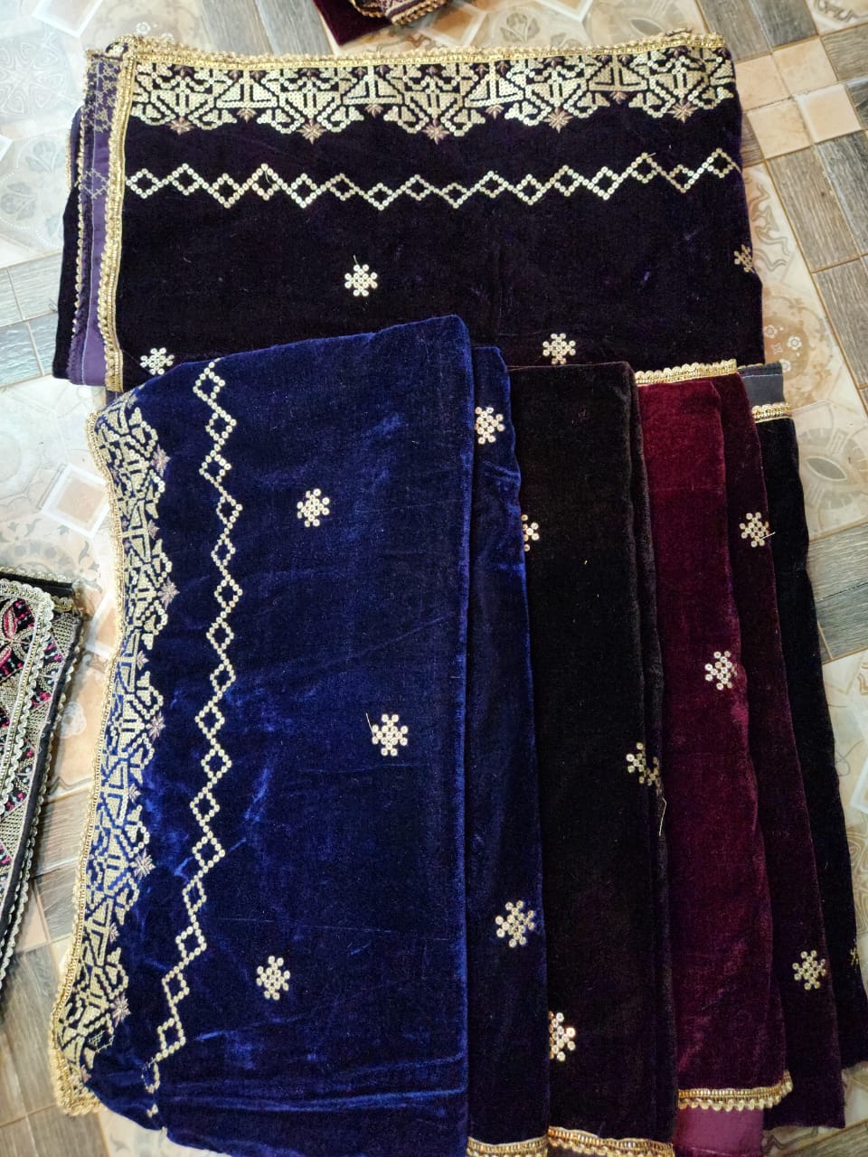 Women Shawl Velvet 🪡 work, 22